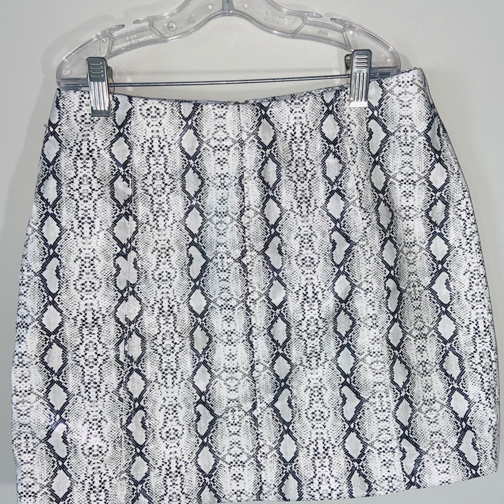 Snakeskin print skirt